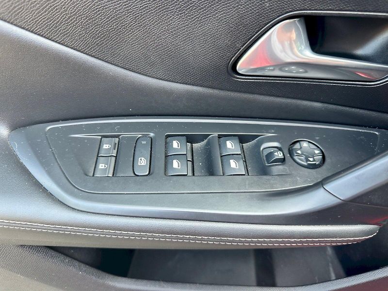 Peugeot 308 (2022) ALLURE PACK 1.2 PureTech 130 S - fotka 9 z 27
