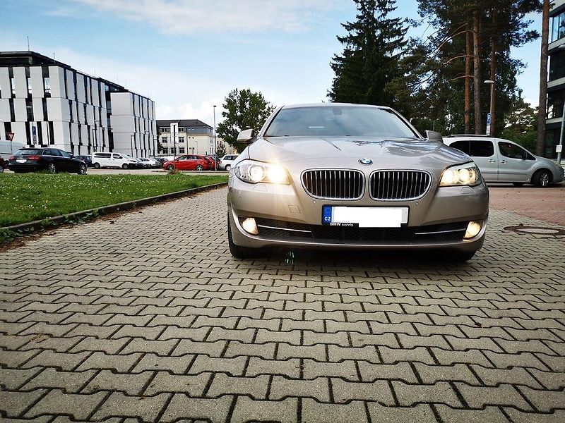BMW Řada 5 530D XDRIVE TOURING F11 190kW - fotka 7 z 40