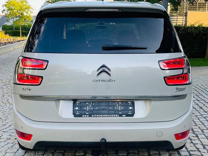 Citroën Grand C4 Picasso 2.0HDi MAN 7MÍST KAMERA TAŽNÉ - fotka 13 z 54