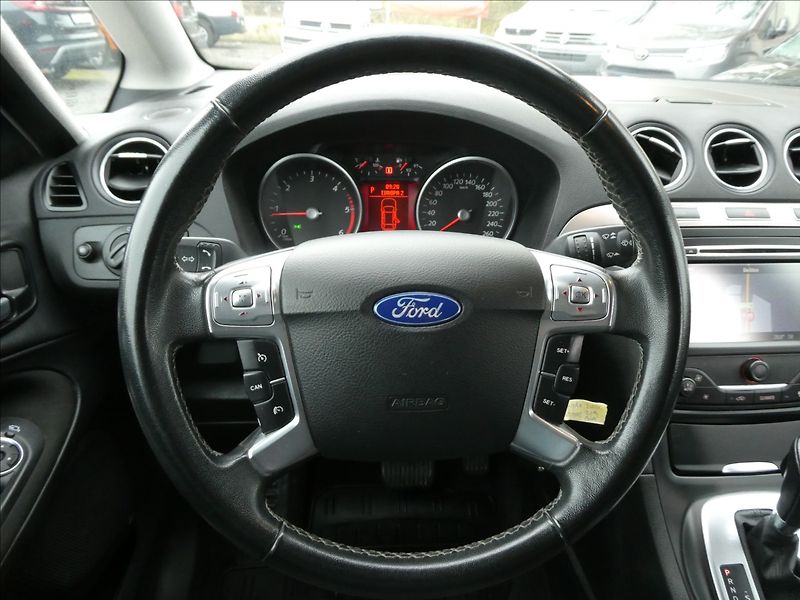 Ford S-MAX 2,0 TDCi 120kW AUT, po servise - fotka 30 z 47