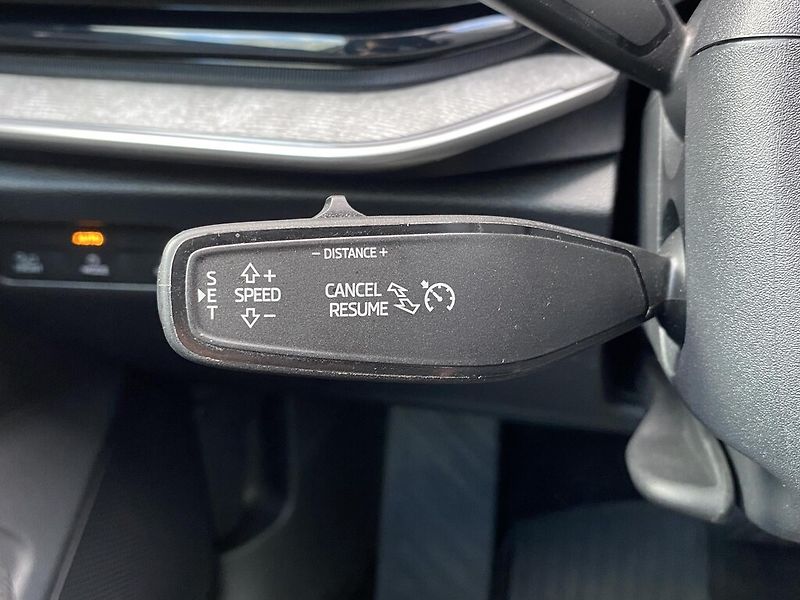 Škoda Superb 2,0 TDI 110 kW Selection DSG - fotka 14 z 30