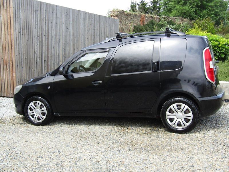 Škoda Praktik (2011) 1.2 TDI 55kW KLIMA - fotka 9 z 25
