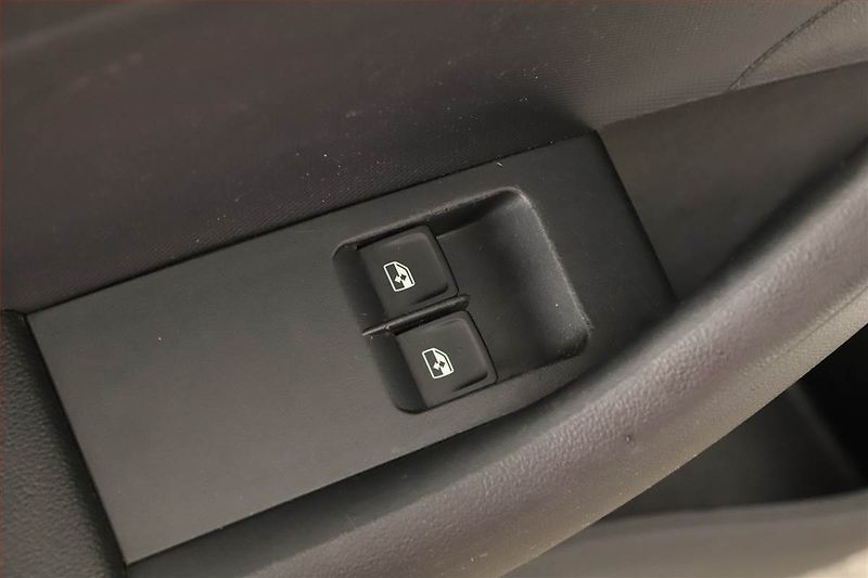 Škoda Rapid (2016) Spaceback 1.2 TSI, Tempomat - fotka 14 z 14