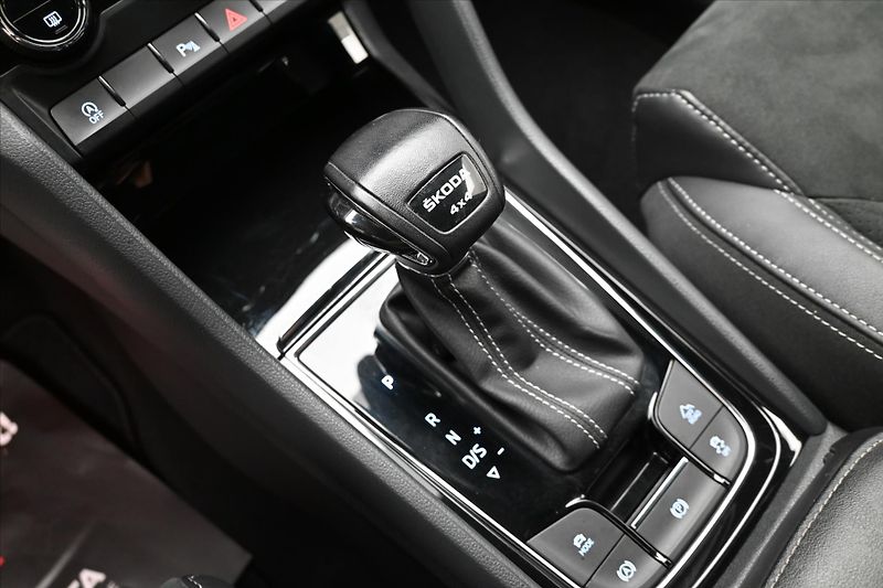 Škoda Kodiaq 2,0 TDI 147kW DSG 4x4 Sport LI - fotka 22 z 31