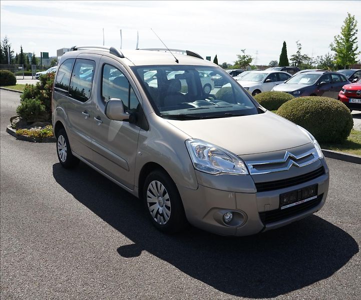 Citroën Berlingo 1,6 HDI  Verze bez DPF - fotka 7 z 18