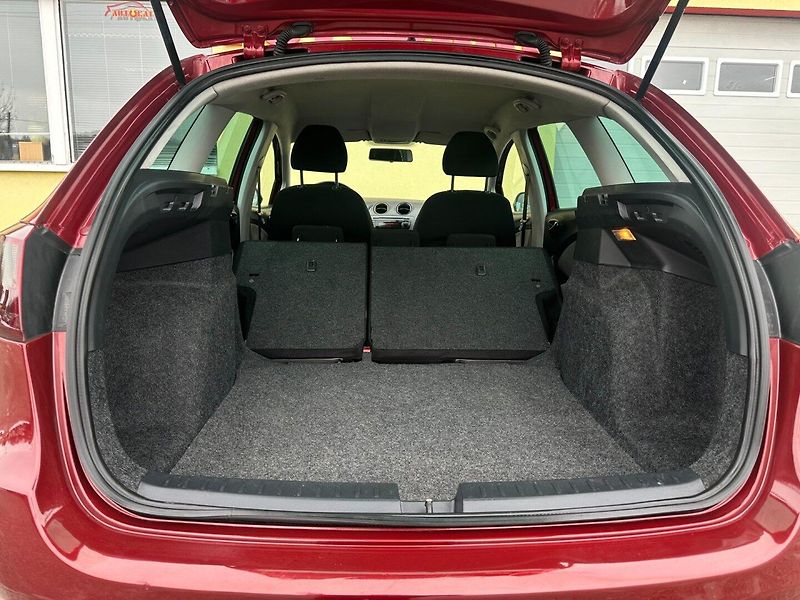 Seat Ibiza 1.6 TDi Digi Klima/ESP/1MAJ - fotka 14 z 22