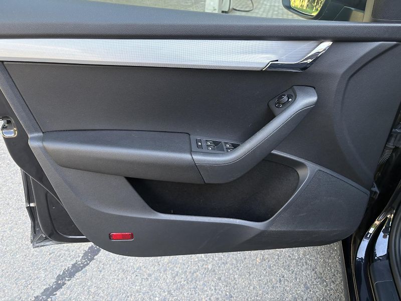 Škoda Octavia (2013) 1.4 TSI Ambition - fotka 15 z 28