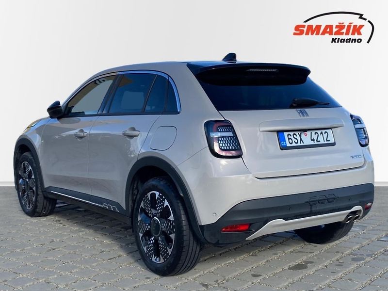 Fiat 600 (2025) La Prima Turbo 1,2 (136k) - fotka 4 z 32