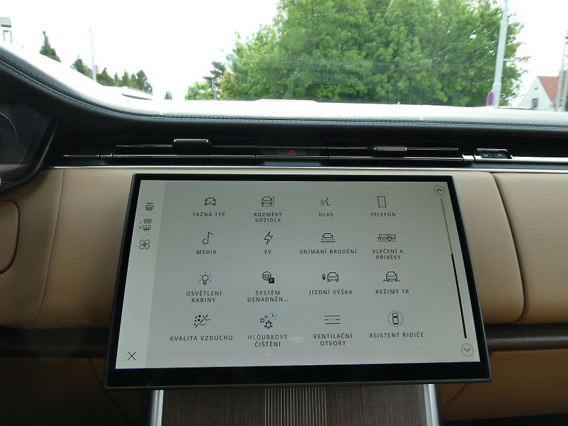 Land Rover Range Rover (2026) 3,0 Autobiography P460e - fotka 27 z 44