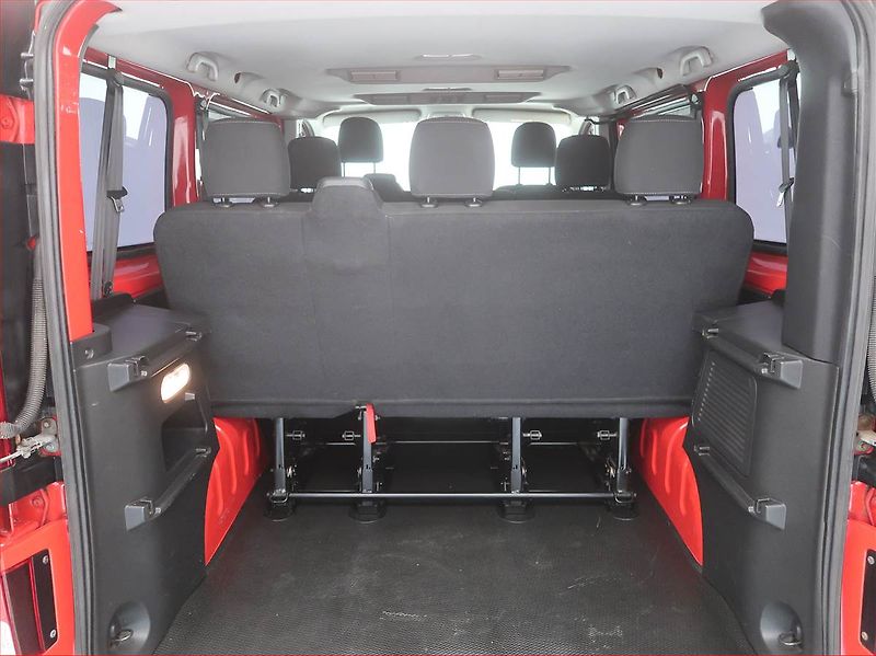 Opel Vivaro (2017) 1.6 CDTI, Bus, 8Míst, ČR, DPH - fotka 11 z 16