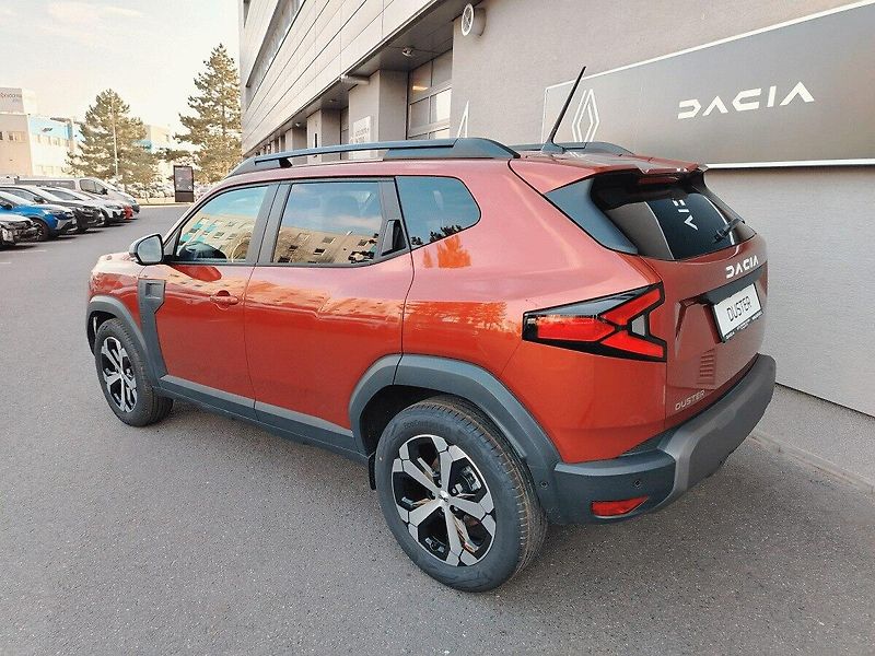 Dacia Duster (2026) Journey mild hybrid 140 - fotka 3 z 11