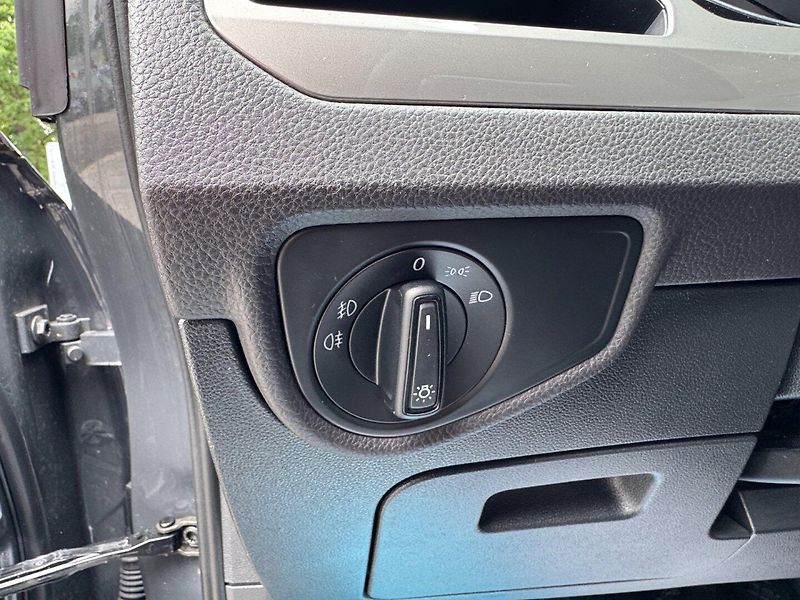 Volkswagen Touran (2018) 1.6 TDi - fotka 22 z 31