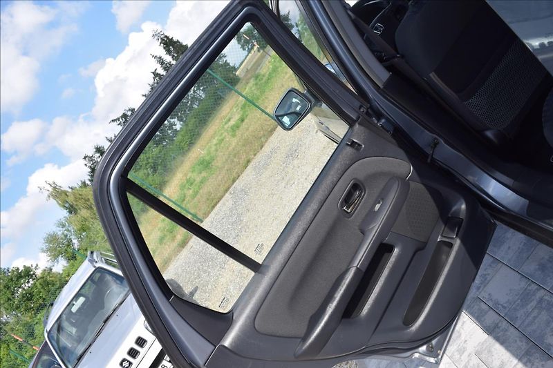 Honda CR-V 2,0 I 110KW AUTOMAT NÍZKÉ KM - fotka 28 z 50