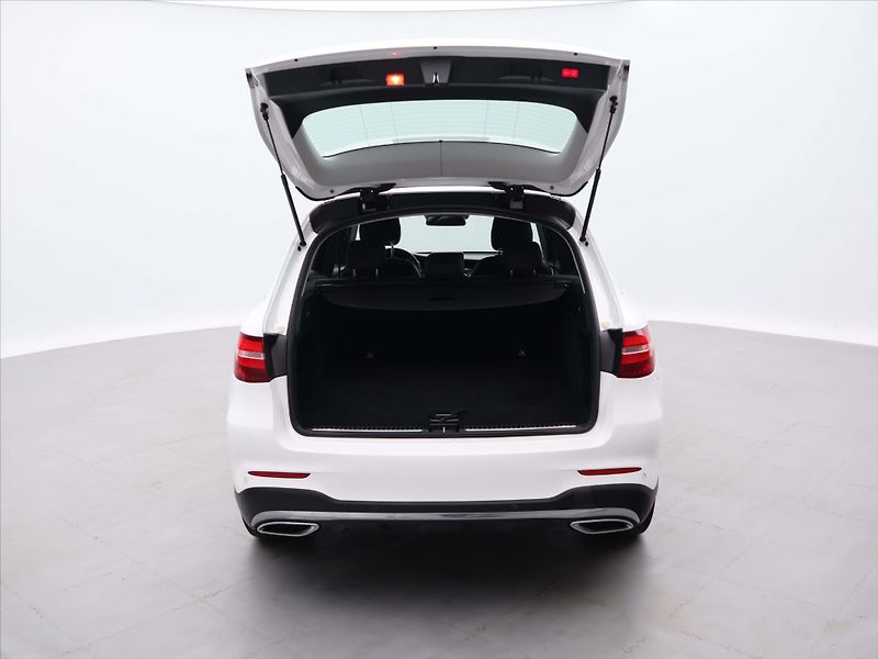 Mercedes-Benz GLC 2,1 220d 125kW AMG 4Matic CZ - fotka 9 z 33