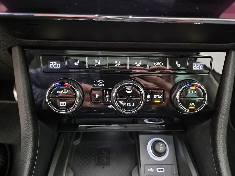 Škoda Superb 2.0 TDI 4x4 Scout - fotka 20 z 29