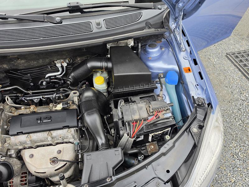 Škoda Roomster 1.2 HTP TZ - fotka 23 z 24