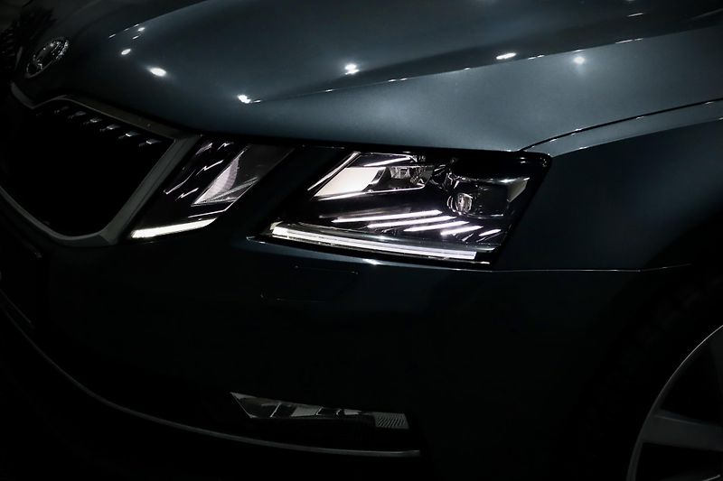 Škoda Octavia 3 FL Combi 1.4 TSI 110 kW DSG - fotka 9 z 43