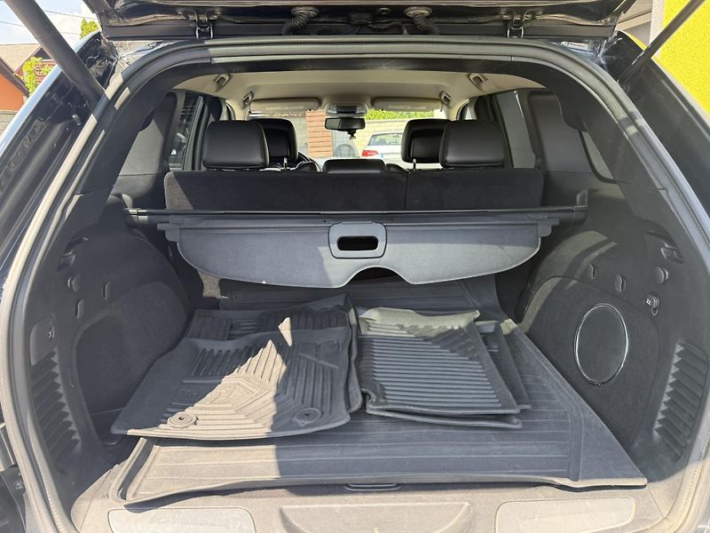 Jeep Grand Cherokee (2011) 3.0CRDi 177kW ! LIMITED !! TZ! - fotka 9 z 19