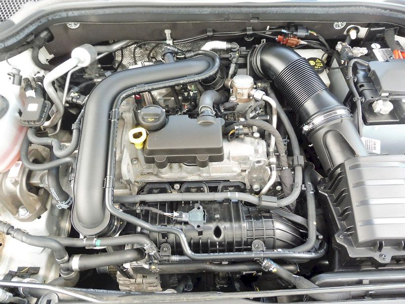 Škoda Kamiq (2022) Style 1,0 TSI 81kW - fotka 23 z 27