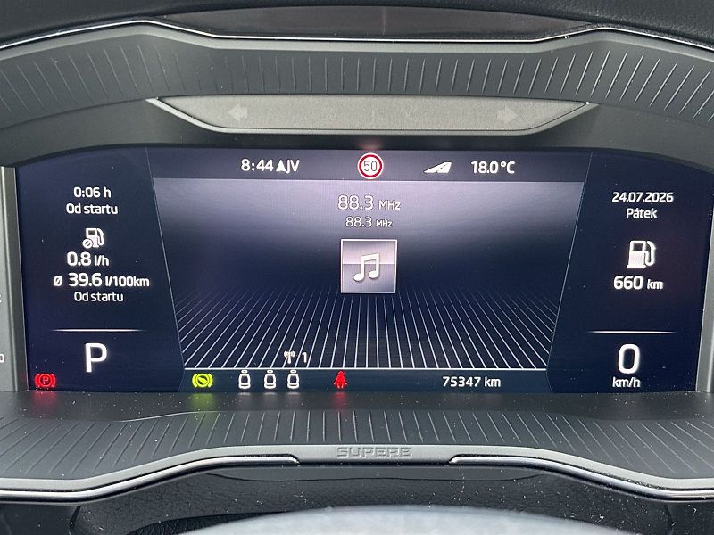 Škoda Superb (2023) Combi 2.0 TDI DSG L&K - fotka 6 z 33