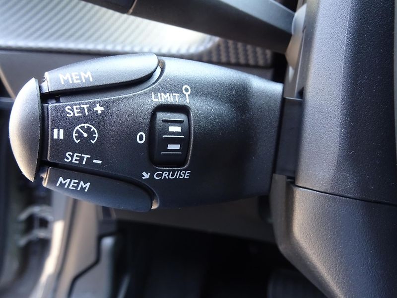 Peugeot 208 (2026) ALLURE Hybrid 110k e-DCS6 - fotka 24 z 44