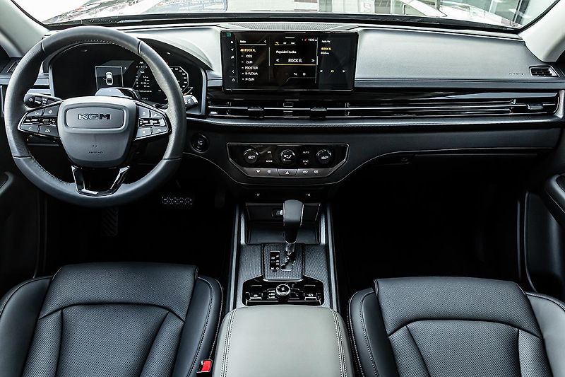 SsangYong Musso (2026) 2,2 e-XDI 4WD AT PREMIUM+  Gra - fotka 19 z 20