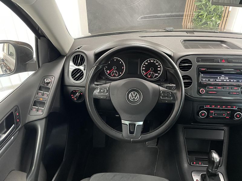 Volkswagen Tiguan 2.0 TDi DSG 4x4 SERVISKA TZ  - fotka 22 z 27