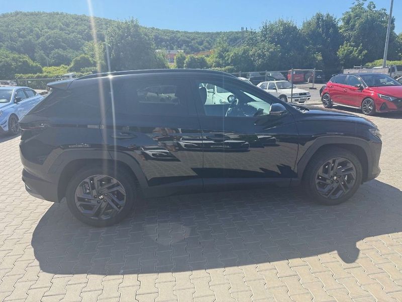 Hyundai Tucson 25 1,6 T-GDI PHEV 2WD AT 20 YE - fotka 2 z 9
