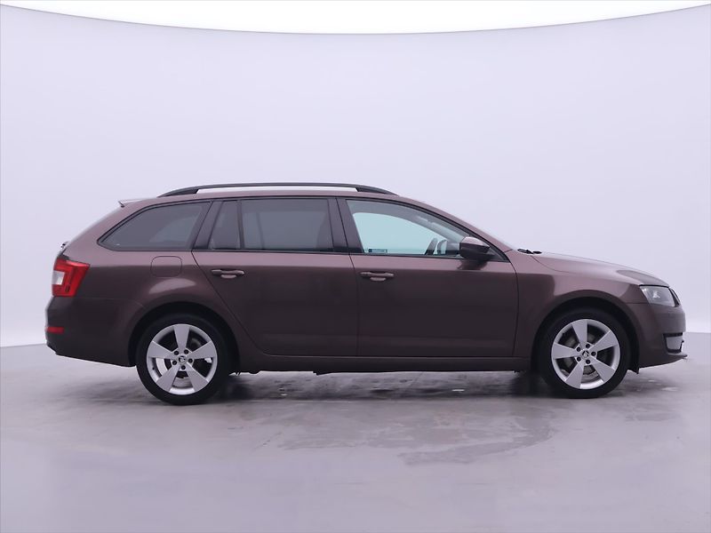 Škoda Octavia 2,0 TDI 110kW DSG Style Xenon - fotka 8 z 25
