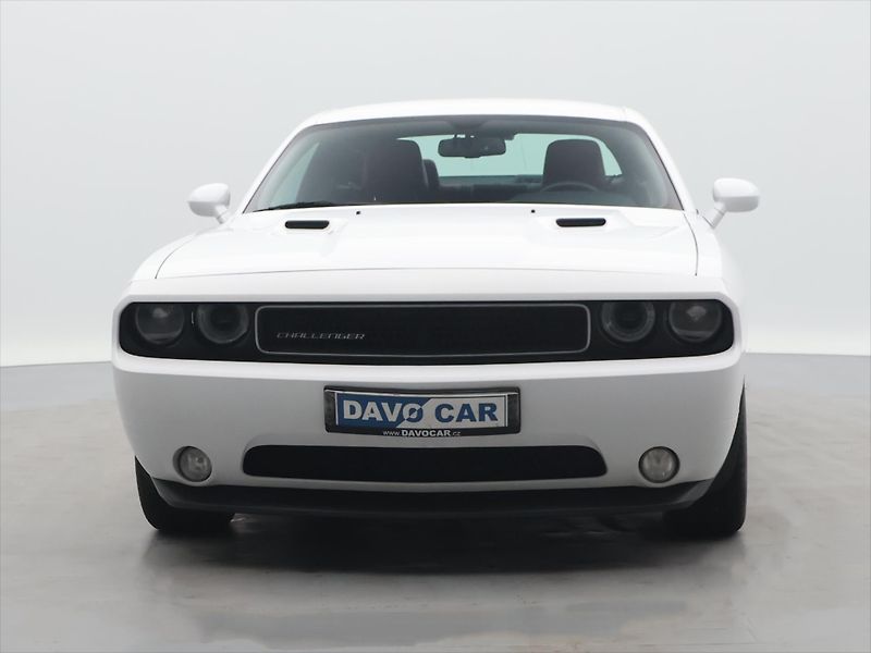 Dodge Challenger 3,6 L SXT 227kW Pentastar Xpip - fotka 2 z 29