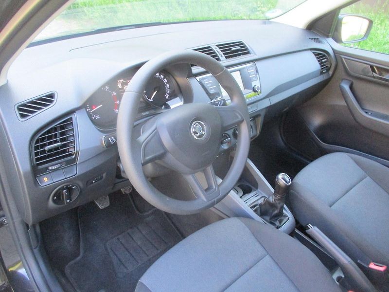 Škoda Fabia (2016) 1.2TSi ACT*BT+HF*L+Z PNEU - fotka 12 z 40