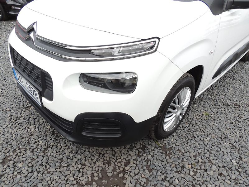 Citroën Berlingo (2019) 1.2Puretech,Live,81kw,ČR,1.maj - fotka 9 z 55