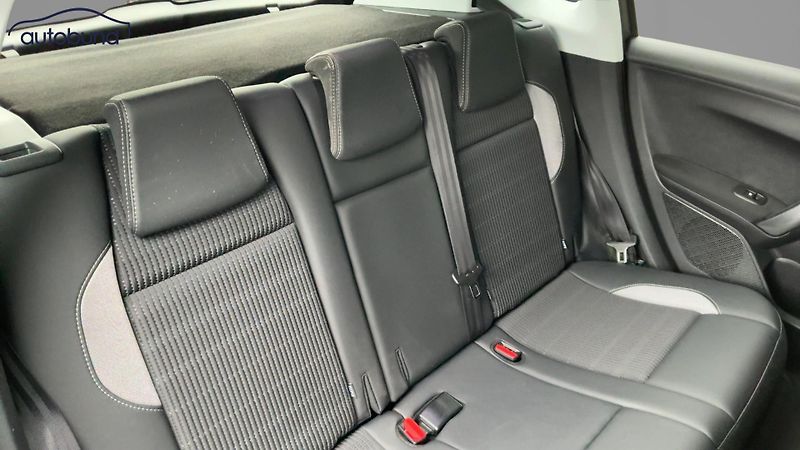 Peugeot 2008 1,2 PT Allure  - fotka 6 z 13