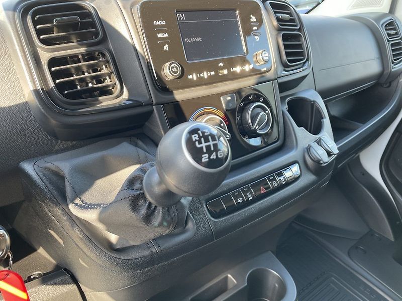 Toyota Proace Max 2.2D 140k 6MT L3H3 - fotka 25 z 33