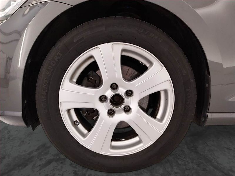 Volkswagen Golf (2018) Comfortline 1.6 TDI, Automat - fotka 15 z 21