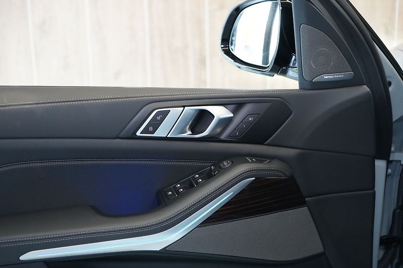 BMW X5 30d xDrive, M-Paket PRO, Tažné - fotka 23 z 43