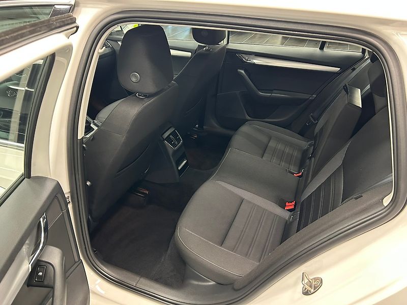 Škoda Octavia (2018) 1.4 G-Tec Ambition 2018 | Záru - fotka 16 z 54
