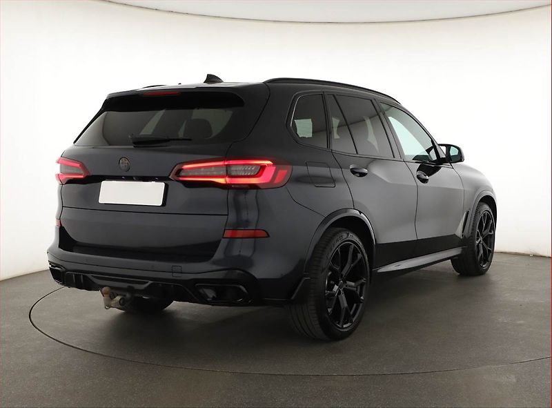 BMW X5 (2023) xDrive30d - fotka 5 z 30