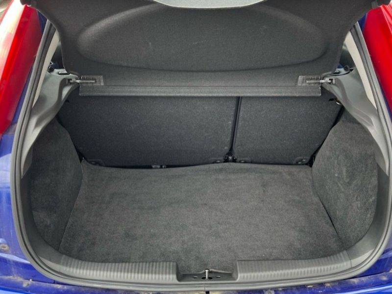Ford Focus 2.0i, RS,158KW, SERVIS - fotka 7 z 17