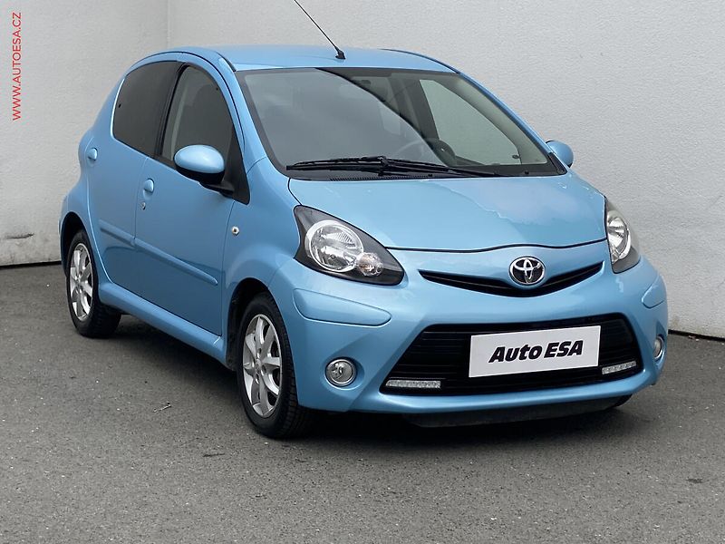 Toyota Aygo (2014) 1.0i, ČR, AC - fotka 1 z 14