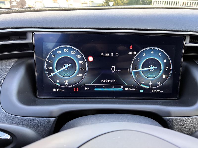 Hyundai Tucson 1,6T-GDi 110kW REZERVACE - fotka 17 z 30