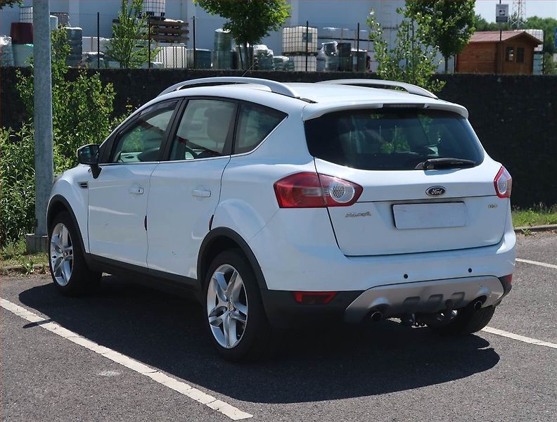 Ford Kuga (2009) 2.0 TDCi, 4X4 - fotka 4 z 16