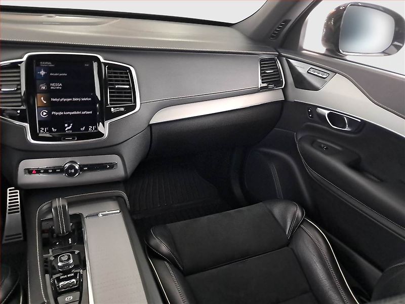 Volvo XC90 (2021) B5 AWD - fotka 8 z 25
