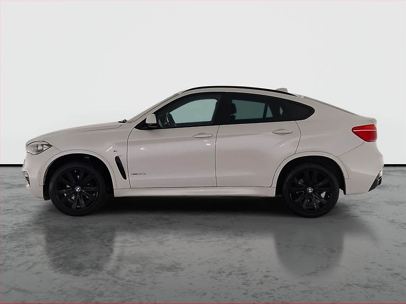 BMW X6 (2016) xDrive30d - fotka 3 z 23