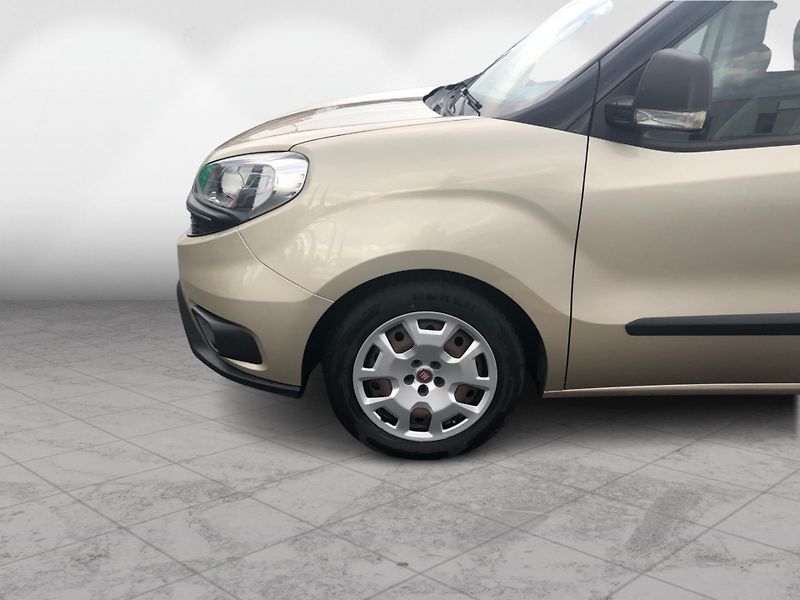 Fiat Dobló 1.4 i - fotka 10 z 28