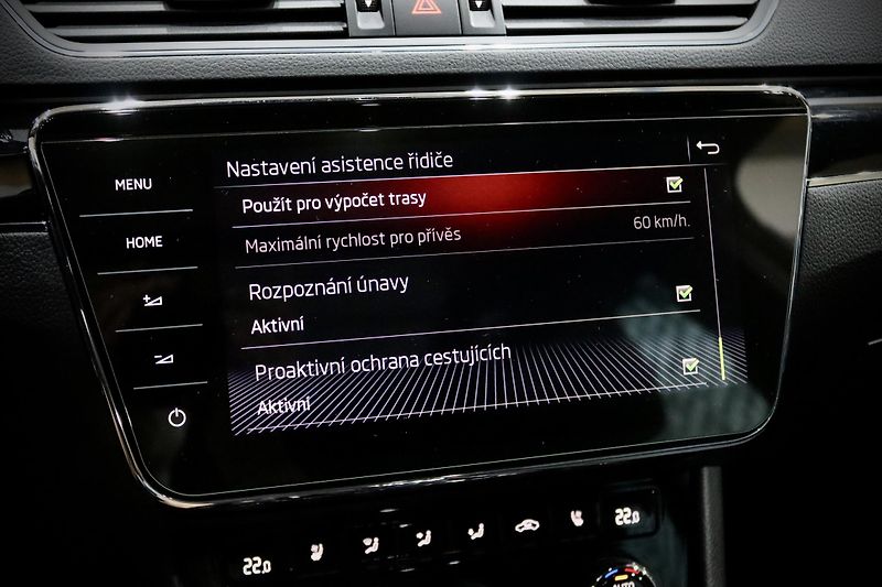 Škoda Superb 3 FL 2.0 TSI 140 kW DSG L&K  - fotka 38 z 52