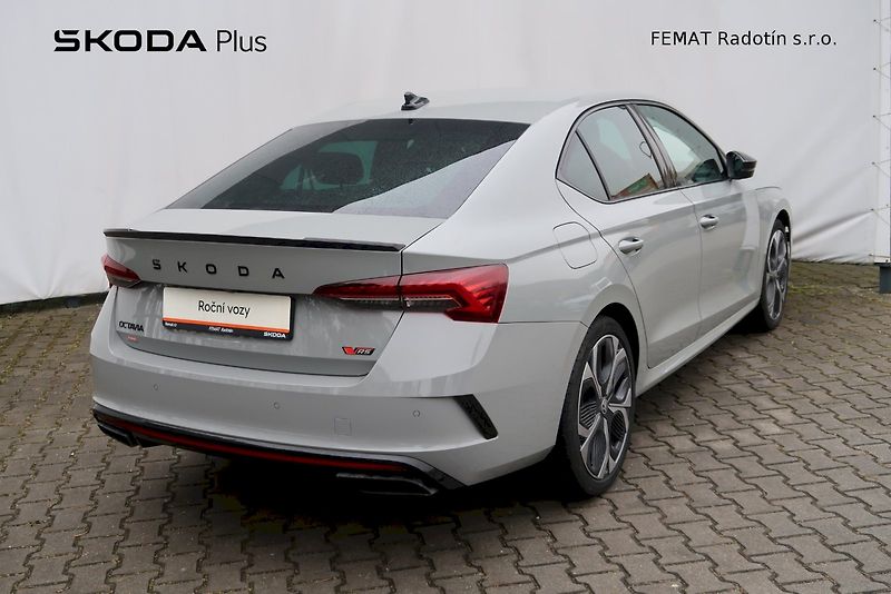 Škoda Octavia (2025) RS 2,0 TSi/195 kW DSG - fotka 25 z 32