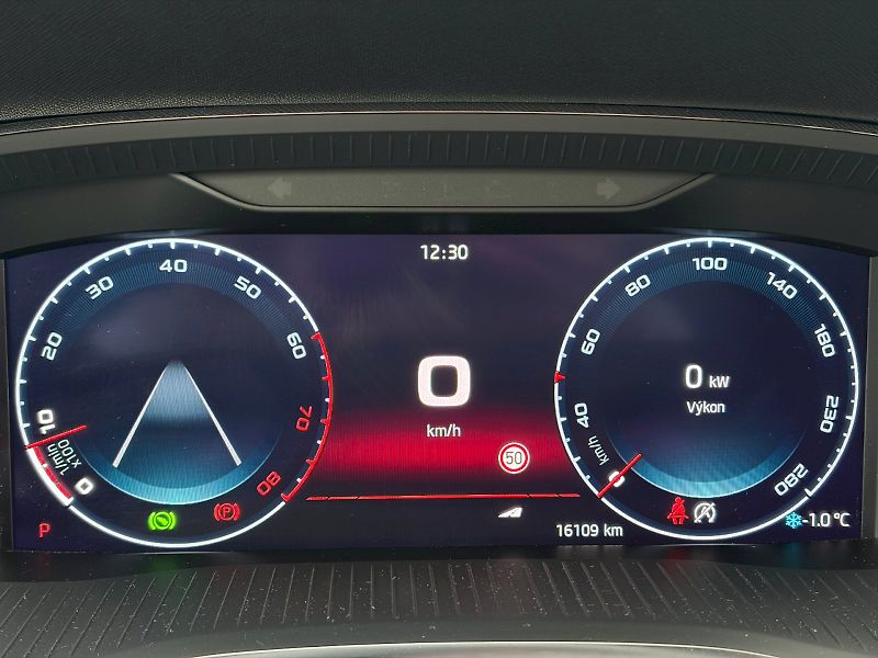 Škoda Octavia (2024) DSG 2.0 TSI / 180 kW /RS - fotka 18 z 33