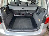 Volkswagen Touran 1.6 TDi DSG Serviska - náhled 25