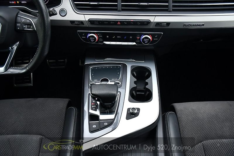 Audi Q7 3.0TDi S-LINE TAŽNÉ REZERVACE - fotka 23 z 55